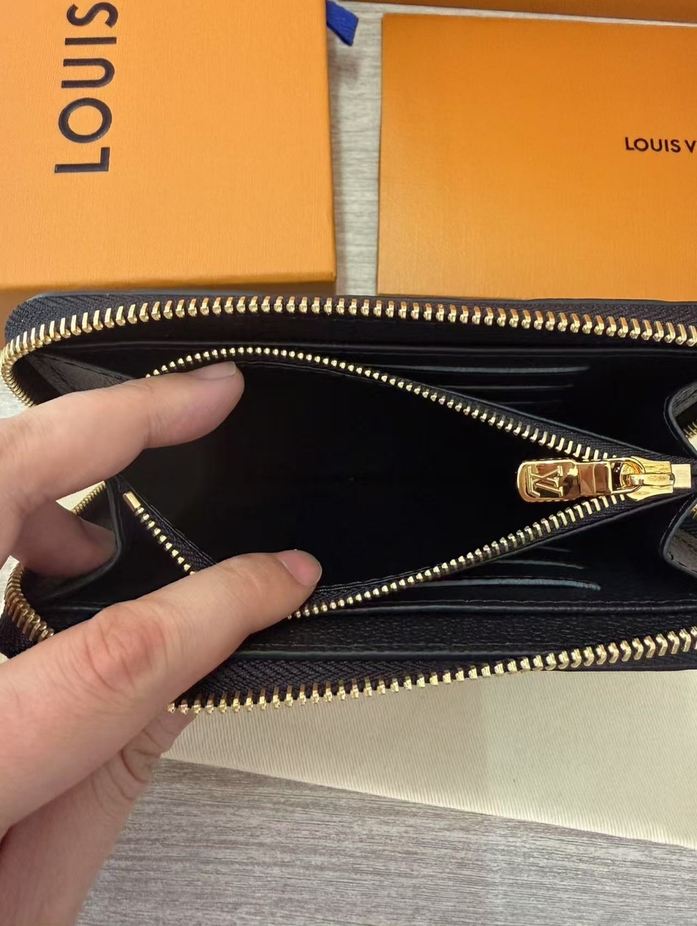 Louis Vuitton Margot Wallet - Picture 12 of 16